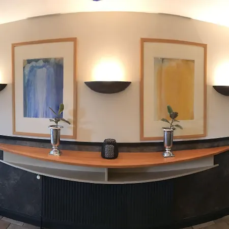 Готель Arte 4*