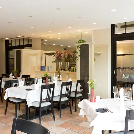 Готель Arte Шверін